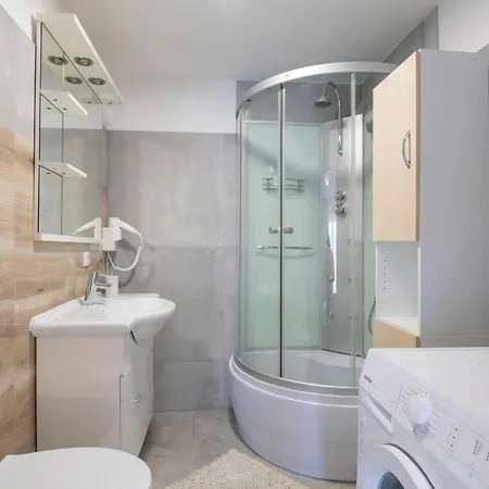 6 Bedroom Awesome In Holiday home