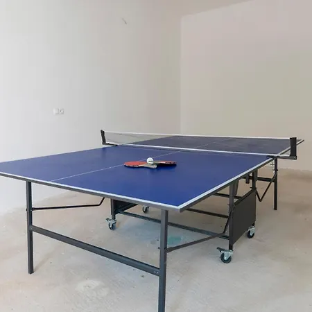 Holiday home 6 Bedroom Awesome In