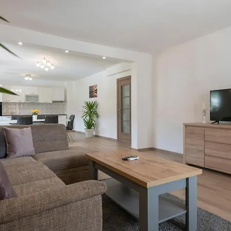 6 Bedroom Awesome In Holiday home *
