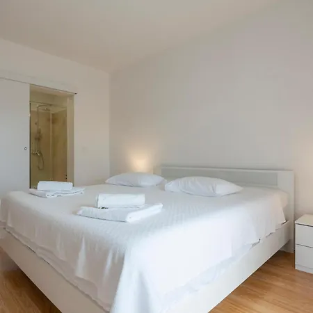 6 Bedroom Awesome In * Imotski