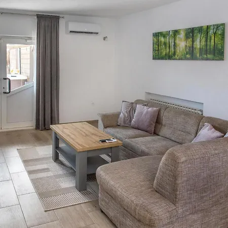 Vikendica Awesome In Imotski