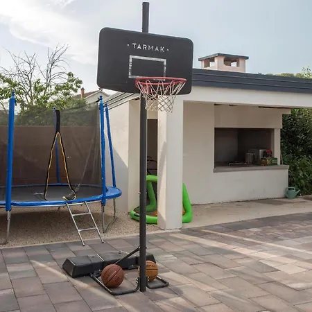 Awesome In Vikendica Imotski