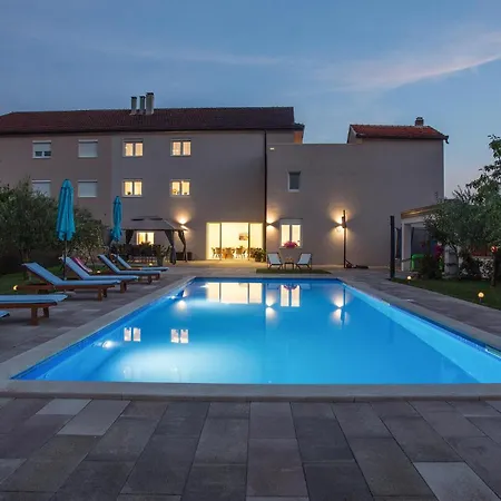 Awesome In Vikendica