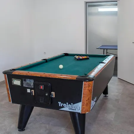 Awesome In Vikendica *