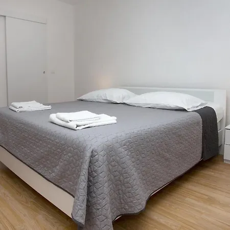 Awesome In Vikendica