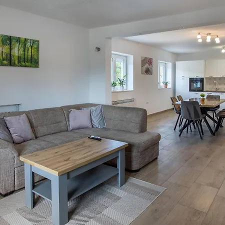 Awesome In Vikendica *