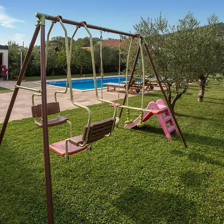 Vikendica Awesome In *